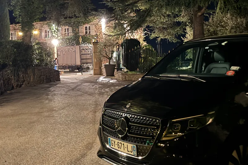 Mercedes Classe E pour transferts business Côte d'Azur